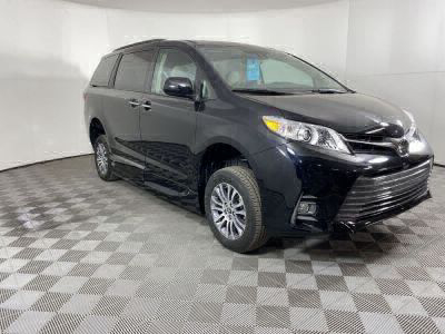 Handicap Van for Sale - 2019 Toyota Sienna XLE Wheelchair Accessible Van VIN: 5TDYZ3DC0KS997662