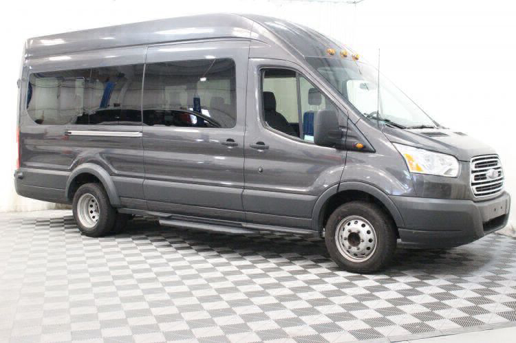 2018 ford transit passenger 350 xlt