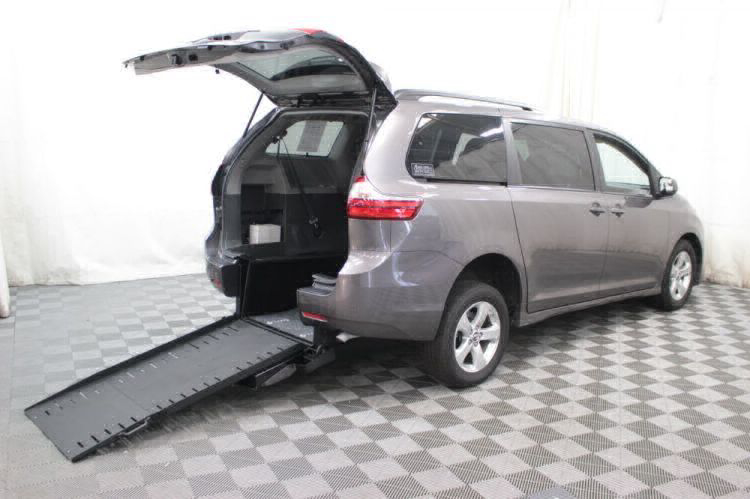 vans toyota 2018