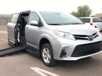 Handicap Van for Sale - 2018 Toyota Sienna LE Wheelchair Accessible Van VIN: 5TDKZ3DC0JS918219