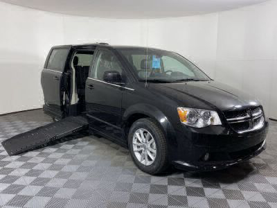 Handicap Van for Sale - 2019 Dodge Grand Caravan SXT Wheelchair Accessible Van VIN: 2C4RDGCG8KR771618