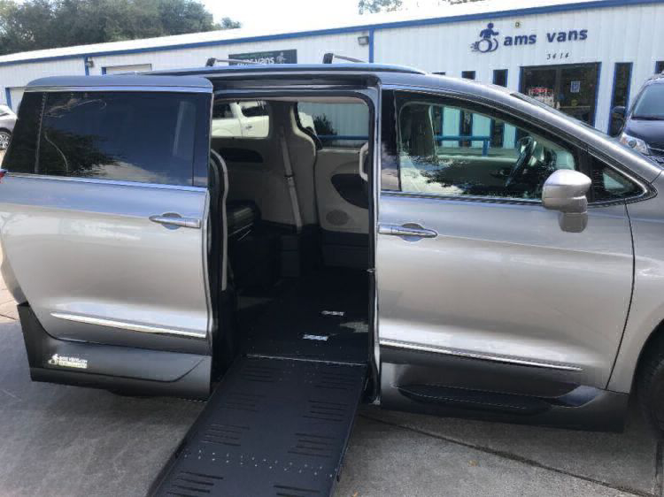 chrysler pacifica handicap van