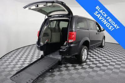 Commercial Wheelchair Vans for Sale - 2019 Dodge Grand Caravan SXT ADA Compliant Vehicle VIN: 2C4RDGCG7KR511517