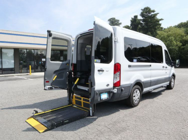 2016 ford passenger van